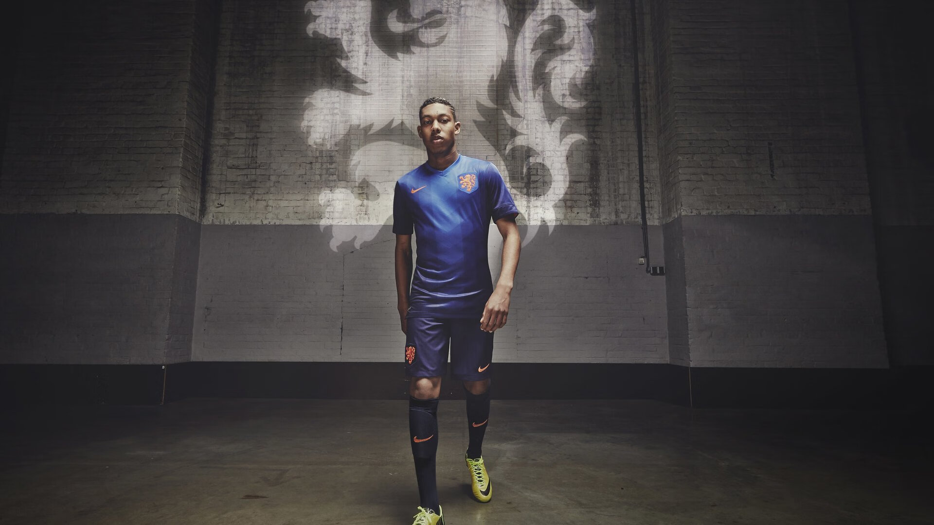 开云体育世界杯-深圳队巅峰对决胜出黄蜂，班凯罗对手完全无解