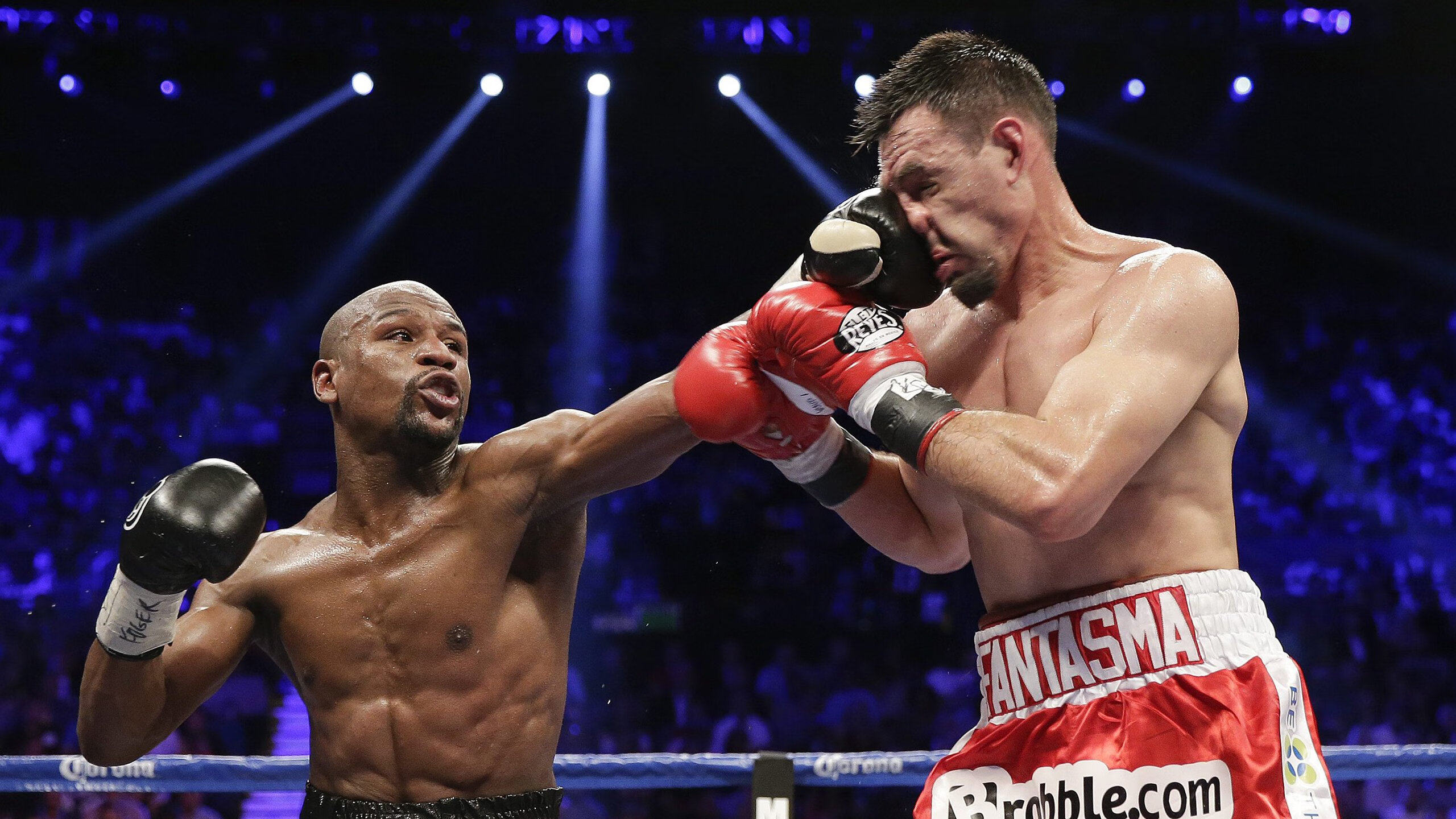 老鹰险胜雄鹿，爱德华兹在世界排名争夺战中接管比赛