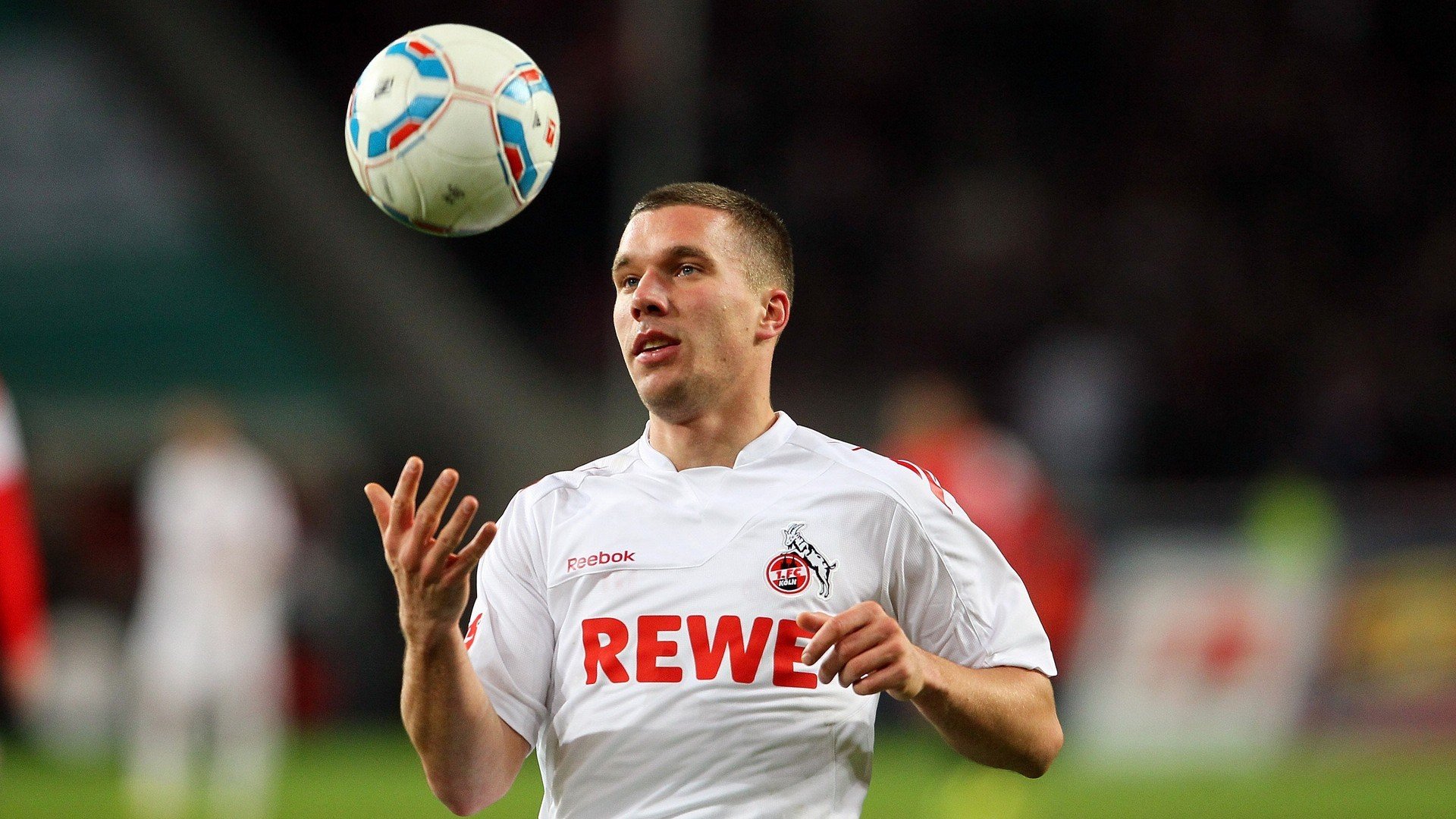 开云官网-黄喜灿一剑封喉，澳大利亚完胜乌拉圭背后的亚洲足球新叙事